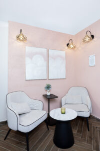 פינת המתנה במבואת הכניסה